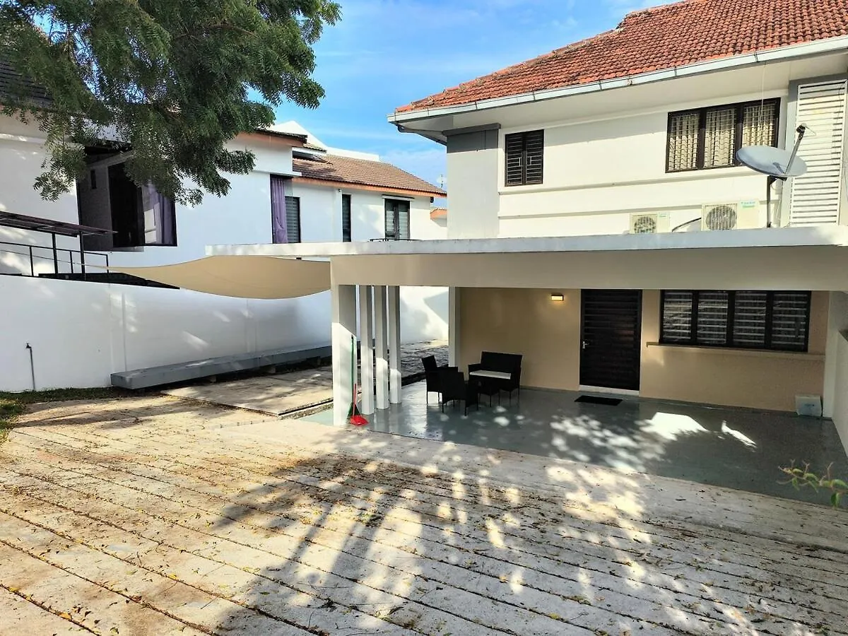 New Island Luxe Retreat Vacation Home 14Pax Nearby Gurney Tanjung Bungah  0*, Tanjung Bungah (Penang)