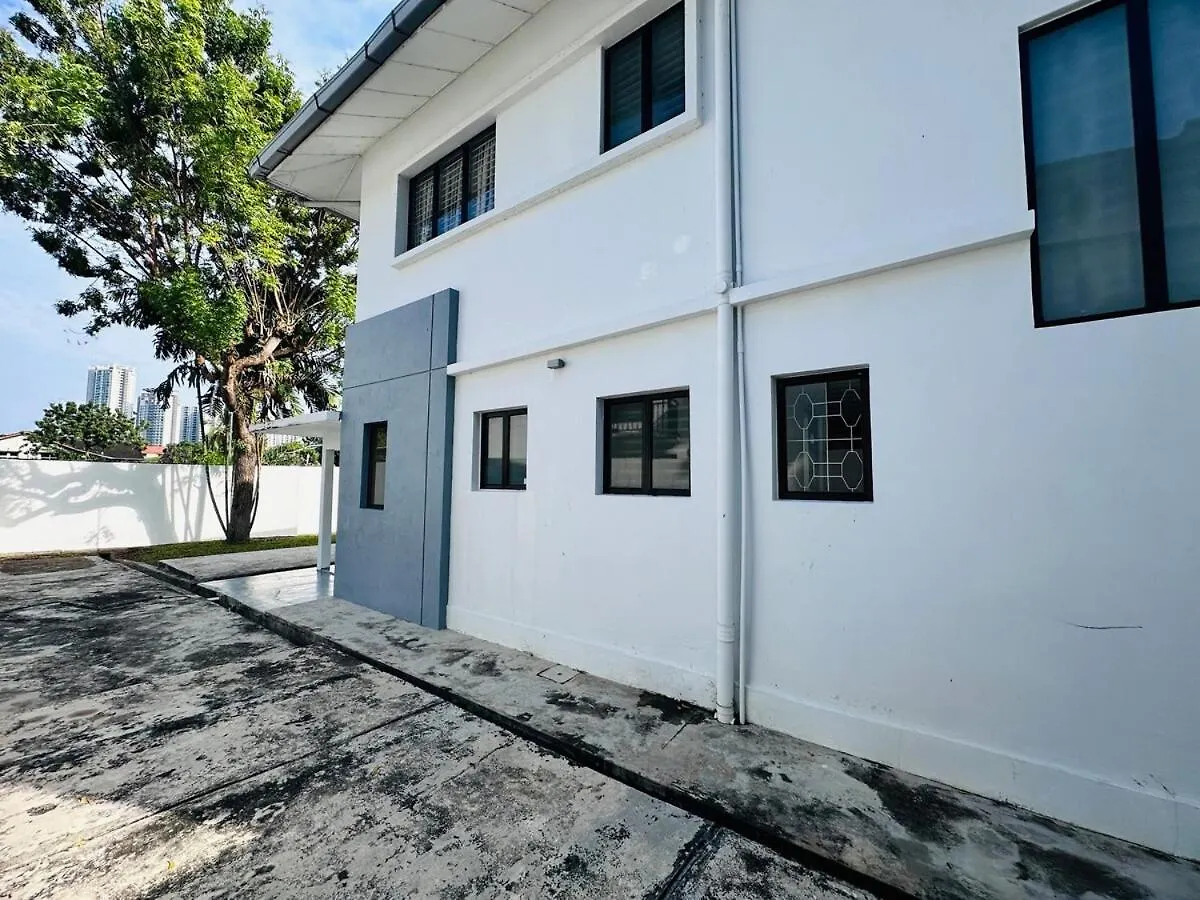 Holiday home New Island Luxe Retreat Vacation Home 14Pax Nearby Gurney Tanjung Bungah  Malaysia