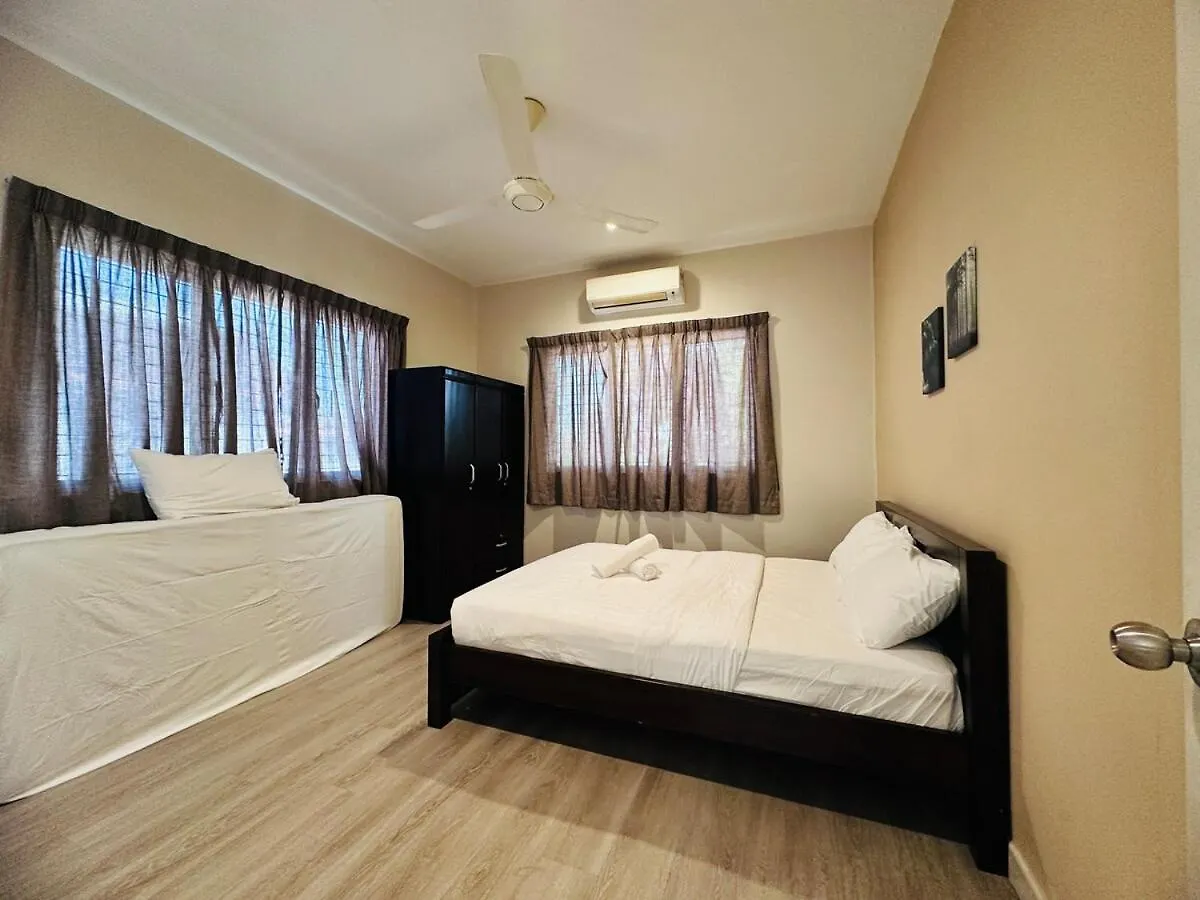 New Island Luxe Retreat Vacation Home 14Pax Nearby Gurney Tanjung Bungah  Holiday home