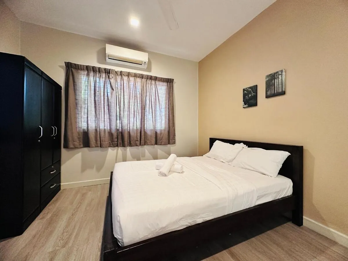 New Island Luxe Retreat Vacation Home 14Pax Nearby Gurney Tanjung Bungah  Сasa de vacaciones